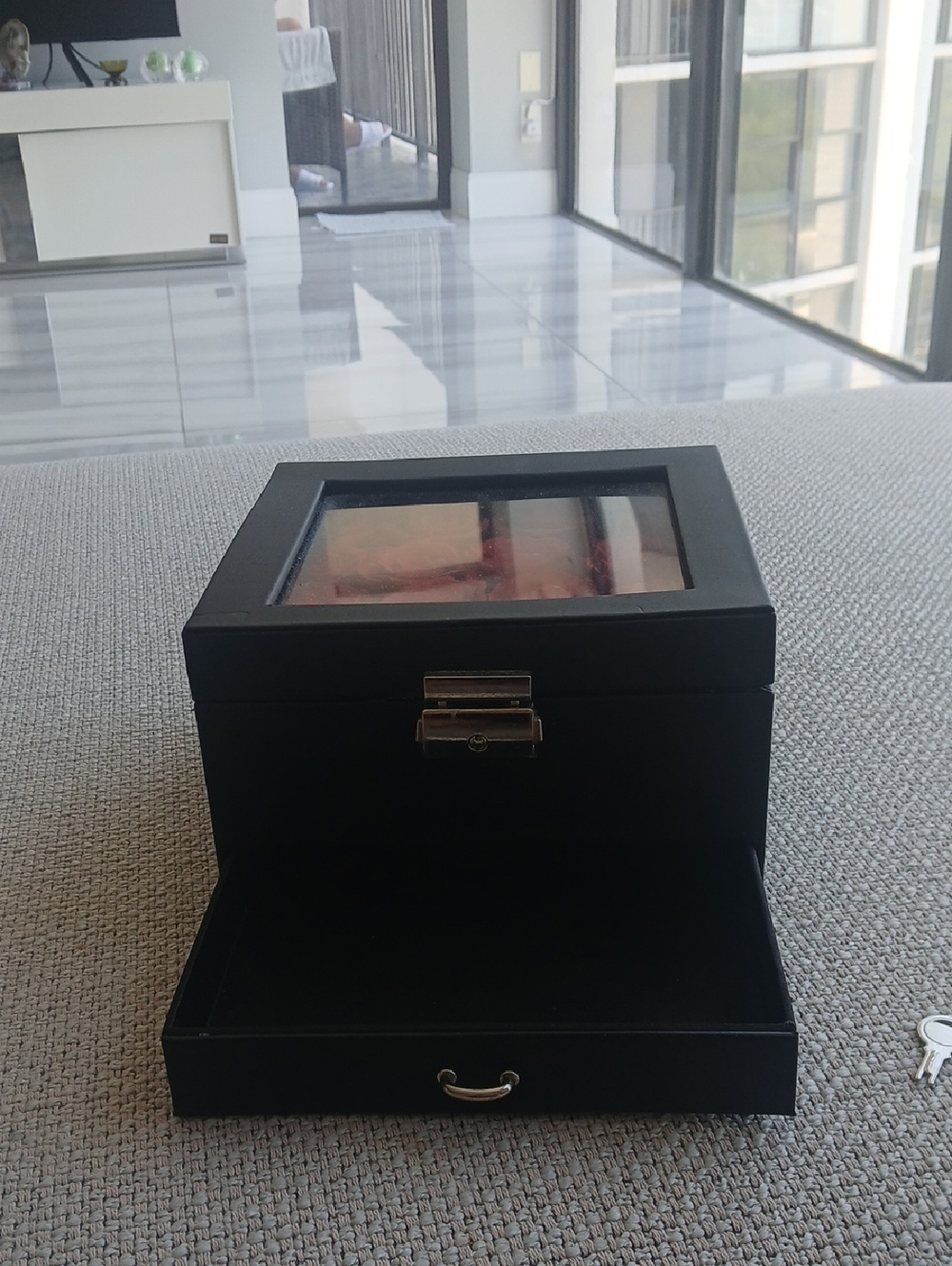 Red Preserved Rose Box - Picture 2 of 2